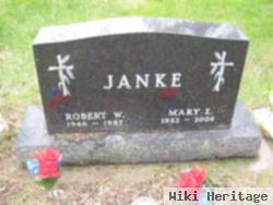 Mary E Janke