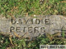 David E Peters