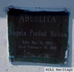 Angela "abuelita" Piedad Molina