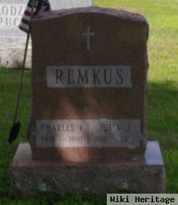 Julia J Remkus