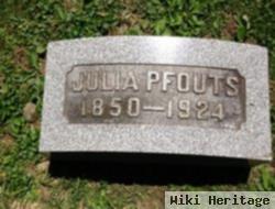 Julia Pfouts