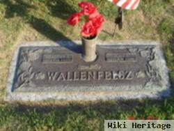 Dorothy D. Knoch Wallenfelsz