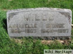 Annabelle Mills