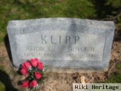 Joyce Hulse Klipp