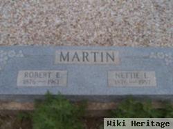 Robert E Martin