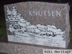 Mae S. Knutsen