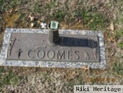 Connie L Coomes