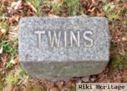 Twins Bayus