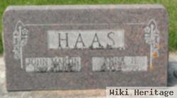 Anna H Haas