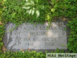 Agnes Lillian Huseby Houske