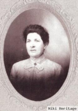 Harriet I Woods Ledingham