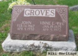 Lorine E. "vinnie" Aull Groves