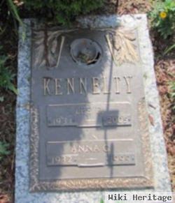 Lee Dinsmore Kennelty