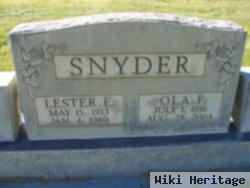 Lester E Snyder