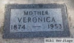 Veronica Leniczak Loza