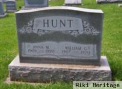 Anna M Hunt