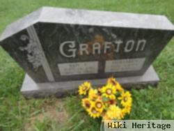 Roy E Grafton