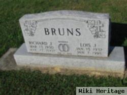 Richard J Bruns