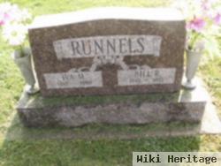 Bill R Runnels