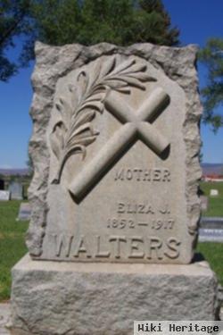 Elizabeth J Walters