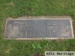 Elizabeth W Wohnhaas Kleckner