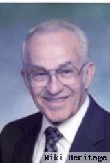 Robert E. "bob" Spriggle