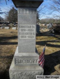 Elizabeth G Siebert