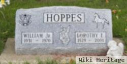 Dorothy E Hoppes