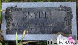 Gladys E Carr Snyder