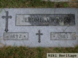 Jerome J Miklik