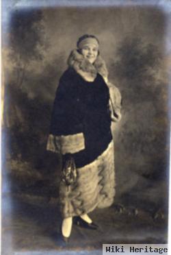 Mrs Hazel Marion Eaton Reis