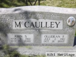 Ollidean F Mccaulley