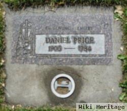 Daniel Price