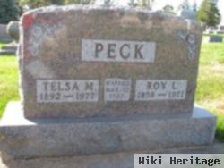 Telsa M Peck