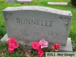 Lela W Bunnelle