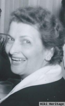 Pearl C. "peggy" Kaptur Lesinski