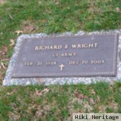 Richard E Wright