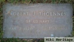 Robert J Thoennes