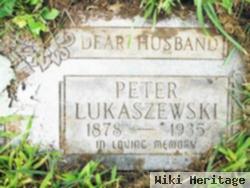 Peter Lukaszewski