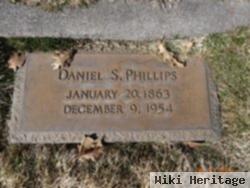 Daniel Snyder Phillips