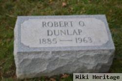 Robert O Dunlap