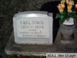 Earl David Henze