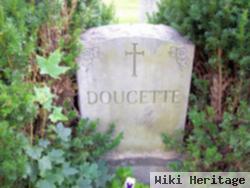 George L Doucette