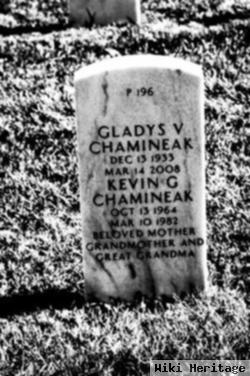 Gladys V Chamineak