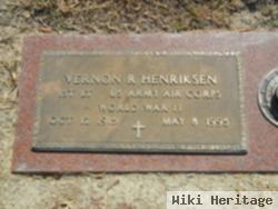 1Lt Vernon R Henriksen