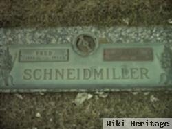 Amelia Schneidmiller