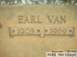 Earl Van Fritts