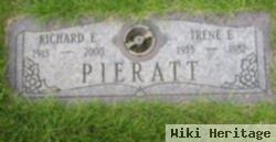 Richard E Pieratt