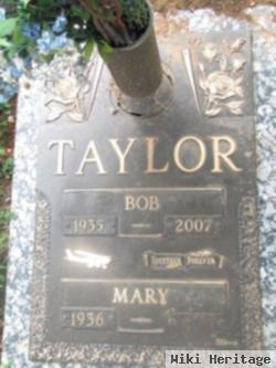 Robert J "bob" Taylor