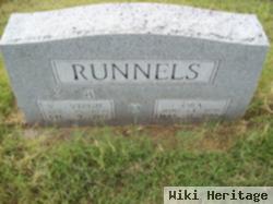 V Virgil Runnels